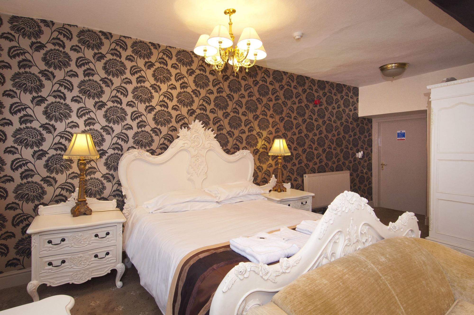 The Old Crown Coaching Inn Swindon Eksteriør billede