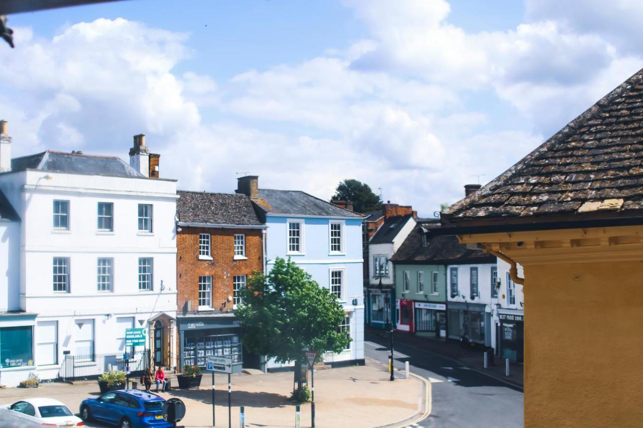 The Old Crown Coaching Inn Swindon Eksteriør billede