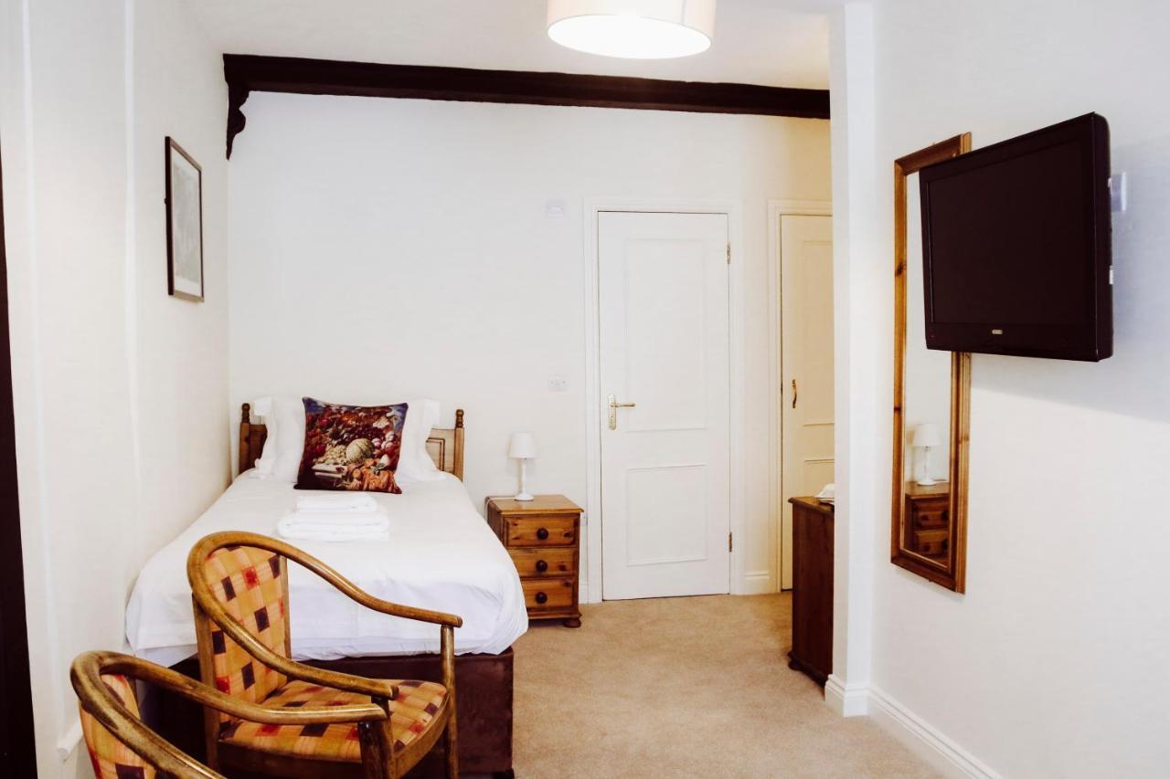 The Old Crown Coaching Inn Swindon Eksteriør billede