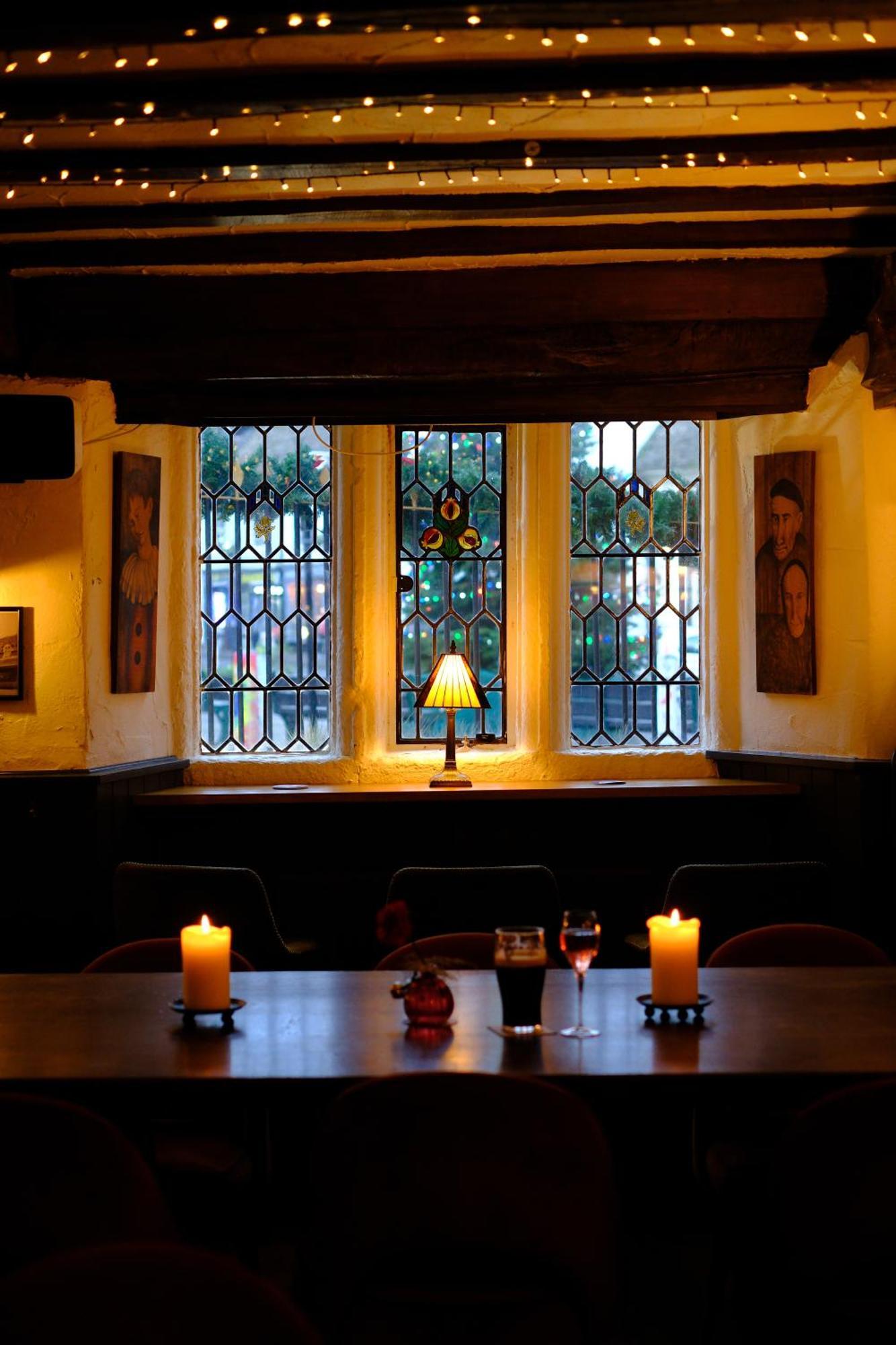 The Old Crown Coaching Inn Swindon Eksteriør billede